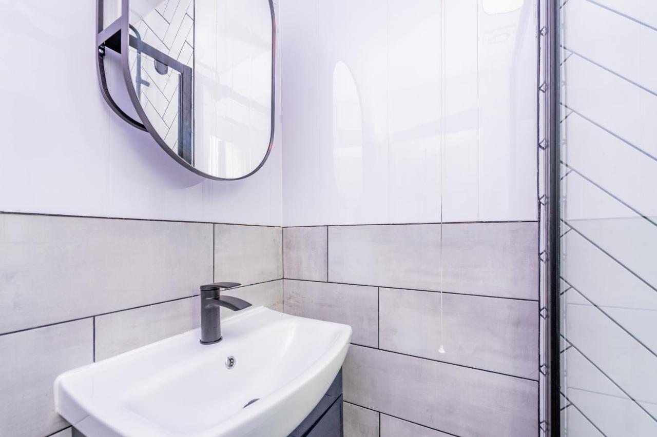 Studio Annexe By Papermill, Deeside - En-Suite, Heswall Exterior foto