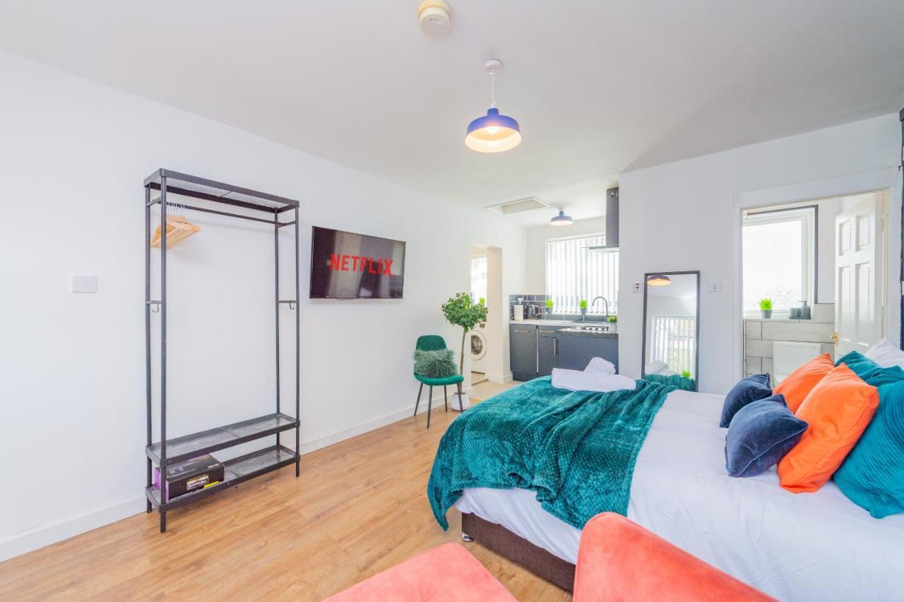 Studio Annexe By Papermill, Deeside - En-Suite, Heswall Exterior foto